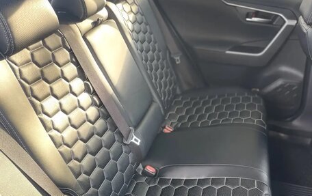 Toyota RAV4, 2020 год, 2 950 000 рублей, 13 фотография