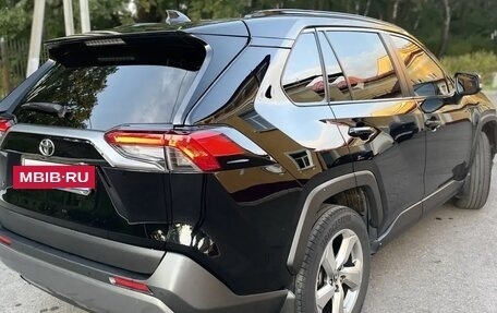 Toyota RAV4, 2020 год, 2 950 000 рублей, 4 фотография