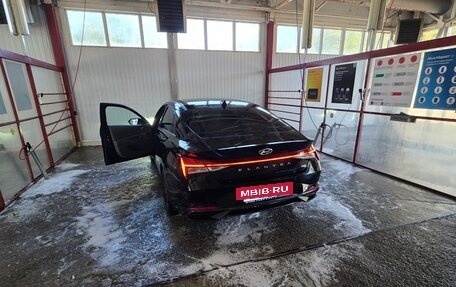 Hyundai Elantra, 2021 год, 1 840 000 рублей, 2 фотография