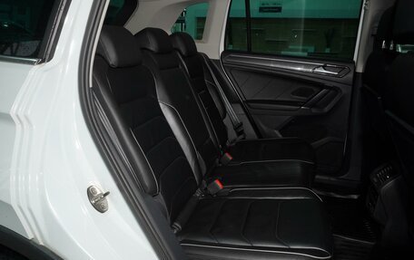Volkswagen Tiguan II, 2018 год, 1 898 000 рублей, 7 фотография