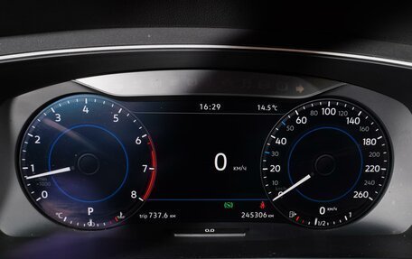 Volkswagen Tiguan II, 2018 год, 1 898 000 рублей, 12 фотография
