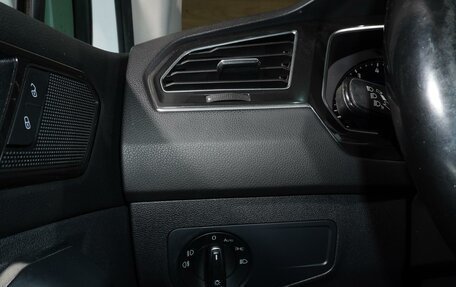 Volkswagen Tiguan II, 2018 год, 1 898 000 рублей, 20 фотография