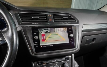 Volkswagen Tiguan II, 2018 год, 1 898 000 рублей, 19 фотография