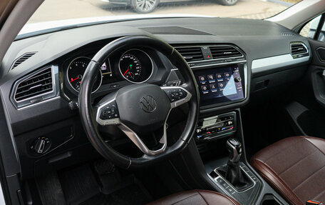 Volkswagen Tiguan II, 2021 год, 2 600 000 рублей, 12 фотография