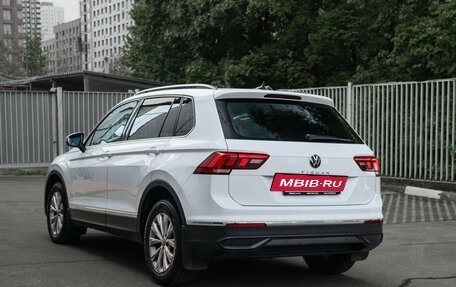 Volkswagen Tiguan II, 2021 год, 2 600 000 рублей, 6 фотография
