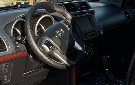 Toyota Land Cruiser Prado 150 рестайлинг 2, 2016 год, 4 200 000 рублей, 13 фотография