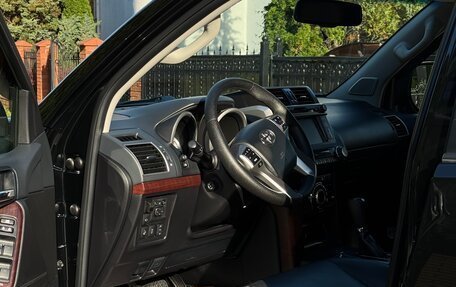 Toyota Land Cruiser Prado 150 рестайлинг 2, 2016 год, 4 200 000 рублей, 12 фотография