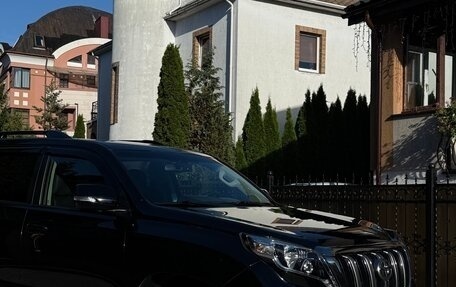 Toyota Land Cruiser Prado 150 рестайлинг 2, 2016 год, 4 200 000 рублей, 4 фотография