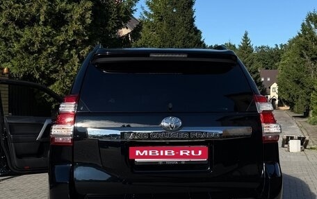 Toyota Land Cruiser Prado 150 рестайлинг 2, 2016 год, 4 200 000 рублей, 11 фотография