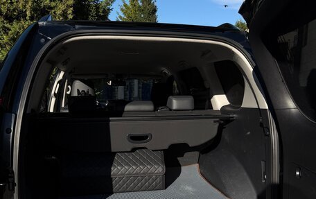 Toyota Land Cruiser Prado 150 рестайлинг 2, 2016 год, 4 200 000 рублей, 22 фотография