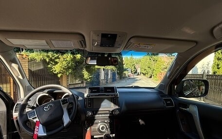 Toyota Land Cruiser Prado 150 рестайлинг 2, 2016 год, 4 200 000 рублей, 19 фотография