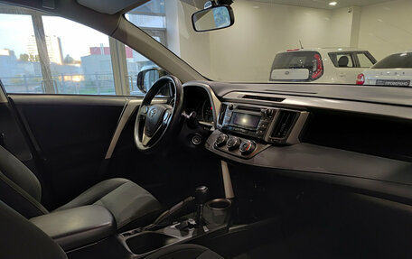 Toyota RAV4, 2015 год, 2 350 000 рублей, 15 фотография
