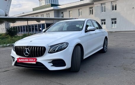 Mercedes-Benz E-Класс, 2018 год, 3 500 000 рублей, 2 фотография