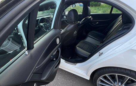 Mercedes-Benz E-Класс, 2018 год, 3 500 000 рублей, 8 фотография