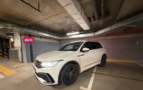 Volkswagen Tiguan II, 2021 год, 3 500 000 рублей, 1 фотография
