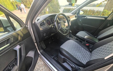 Volkswagen Tiguan II, 2019 год, 2 050 000 рублей, 10 фотография