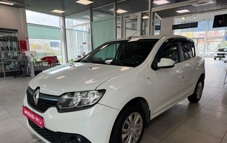 Renault Sandero II рестайлинг, 2015 год, 745 000 рублей, 1 фотография