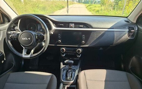 KIA Rio IV, 2022 год, 1 455 000 рублей, 10 фотография
