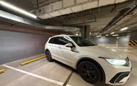 Volkswagen Tiguan II, 2021 год, 3 500 000 рублей, 3 фотография
