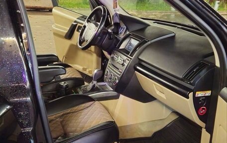 Land Rover Freelander II рестайлинг 2, 2013 год, 1 100 000 рублей, 10 фотография