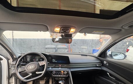 Hyundai Elantra, 2023 год, 2 320 000 рублей, 10 фотография