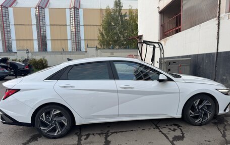 Hyundai Elantra, 2023 год, 2 320 000 рублей, 4 фотография