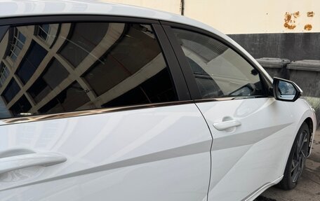 Hyundai Elantra, 2023 год, 2 320 000 рублей, 13 фотография