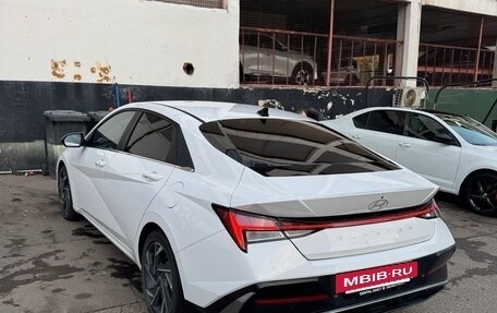 Hyundai Elantra, 2023 год, 2 320 000 рублей, 16 фотография