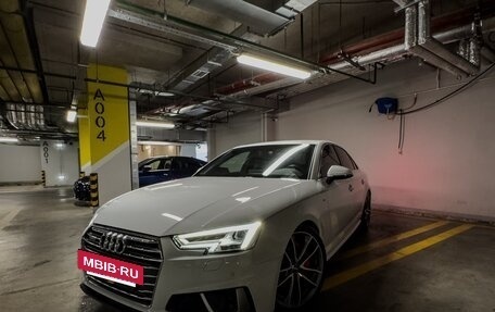 Audi A4, 2018 год, 3 325 000 рублей, 12 фотография