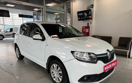 Renault Sandero II рестайлинг, 2015 год, 745 000 рублей, 2 фотография
