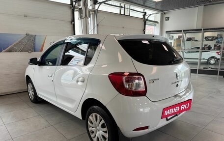 Renault Sandero II рестайлинг, 2015 год, 745 000 рублей, 4 фотография
