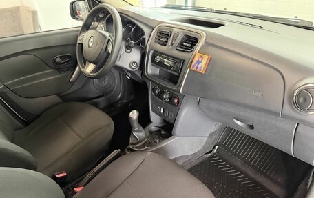 Renault Sandero II рестайлинг, 2015 год, 745 000 рублей, 16 фотография