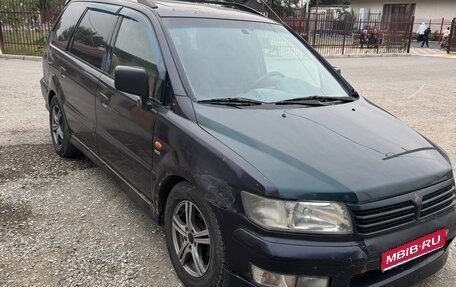 Mitsubishi Space Wagon III, 2000 год, 380 000 рублей, 1 фотография