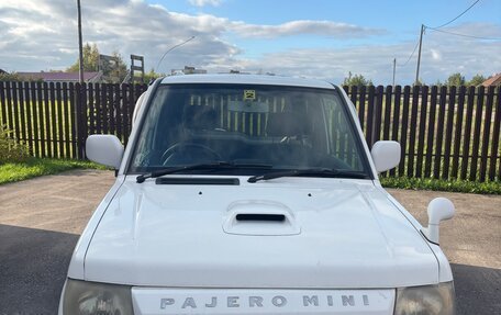 Mitsubishi Pajero Mini II, 2000 год, 380 000 рублей, 2 фотография