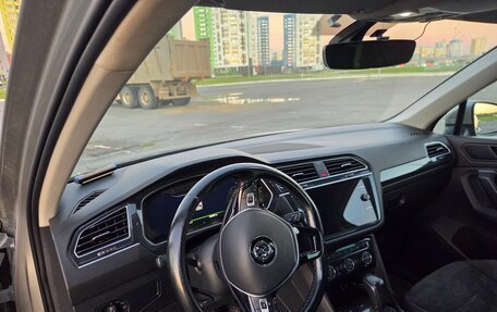 Volkswagen Tiguan II, 2018 год, 3 400 000 рублей, 11 фотография