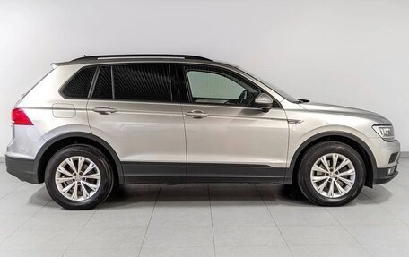 Volkswagen Tiguan II, 2019 год, 2 700 000 рублей, 6 фотография