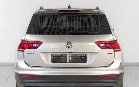 Volkswagen Tiguan II, 2019 год, 2 700 000 рублей, 8 фотография