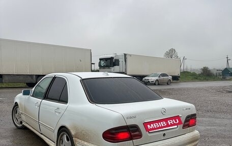 Mercedes-Benz E-Класс, 2001 год, 840 000 рублей, 9 фотография