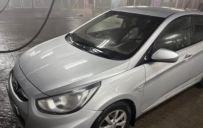 Hyundai Solaris II рестайлинг, 2013 год, 550 000 рублей, 1 фотография