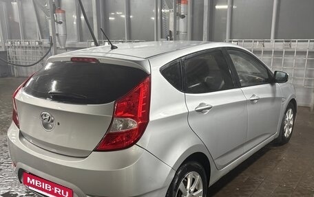 Hyundai Solaris II рестайлинг, 2013 год, 550 000 рублей, 3 фотография