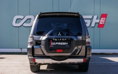 Mitsubishi Pajero IV, 2017 год, 2 499 000 рублей, 4 фотография
