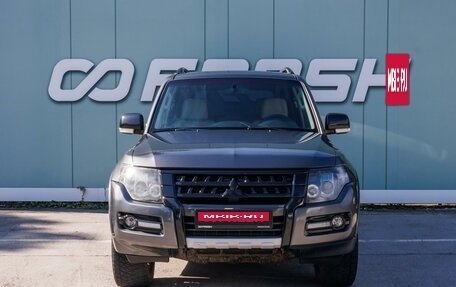 Mitsubishi Pajero IV, 2017 год, 2 499 000 рублей, 3 фотография