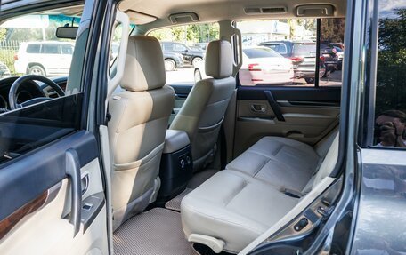 Mitsubishi Pajero IV, 2017 год, 2 499 000 рублей, 14 фотография