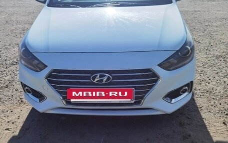 Hyundai Solaris II рестайлинг, 2018 год, 1 100 000 рублей, 3 фотография