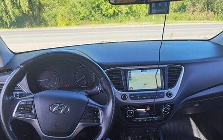 Hyundai Solaris II рестайлинг, 2018 год, 1 100 000 рублей, 12 фотография