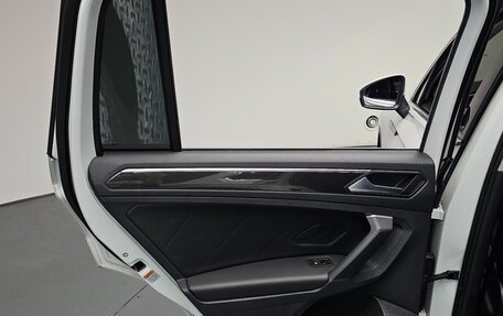 Volkswagen Tiguan II, 2023 год, 4 299 666 рублей, 24 фотография