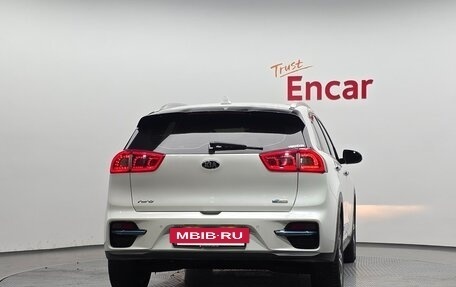KIA Niro I, 2021 год, 2 000 001 рублей, 4 фотография