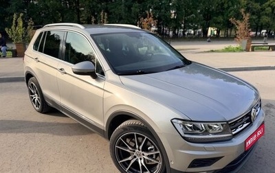 Volkswagen Tiguan II, 2018 год, 2 700 000 рублей, 1 фотография