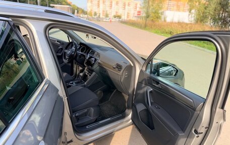 Volkswagen Tiguan II, 2018 год, 2 700 000 рублей, 12 фотография