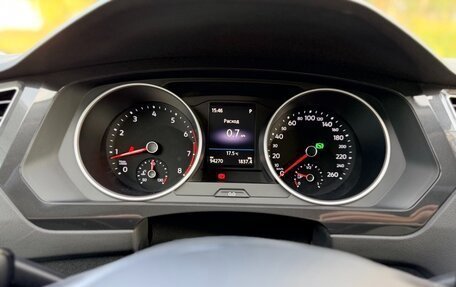 Volkswagen Tiguan II, 2018 год, 2 700 000 рублей, 19 фотография